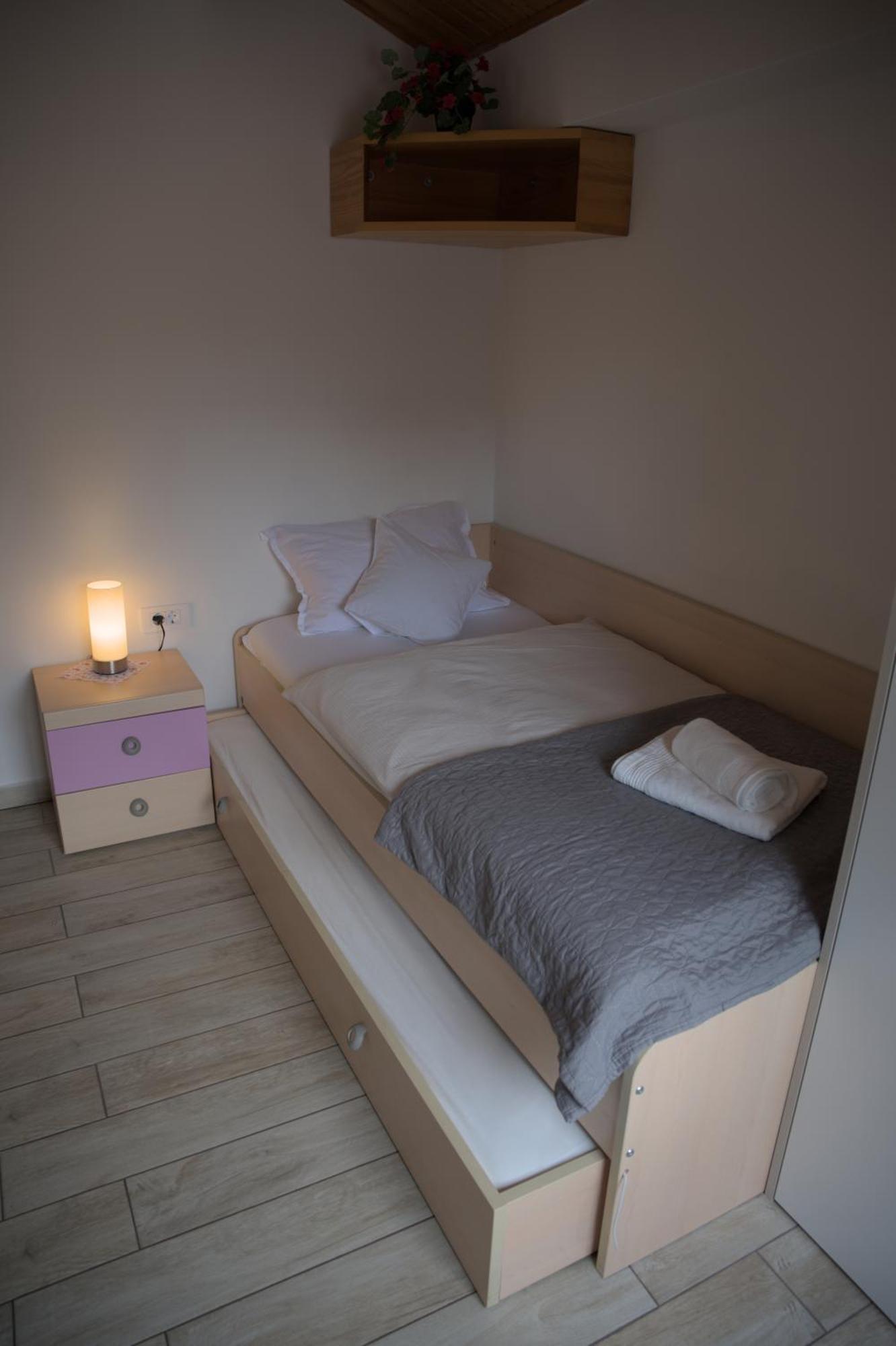 Apartmaji Soncek อิซอลา ภายนอก รูปภาพ