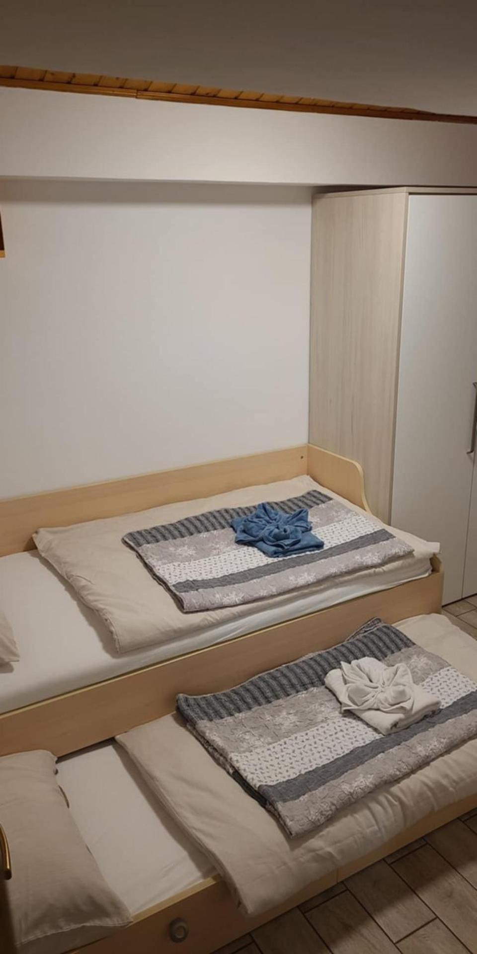 Apartmaji Soncek อิซอลา ภายนอก รูปภาพ